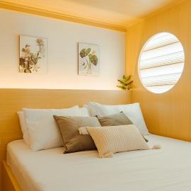 Casa Solaeice Fully Furnished 1BR with Balcony - Sleeps 4 in Casa Mira Mandaue, hotel di Mandaue