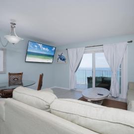 1BR Sleeps 5 at The Summit with Ocean Front Views, hotel in Panama City Beach