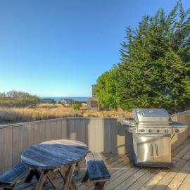 Albatross House with Ocean View Hot Tub