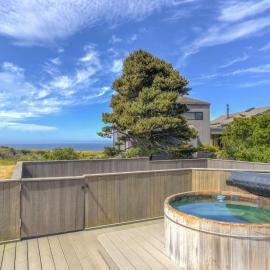 Ocean Retreat - BBQ Hot Tub & Ocean Views, hotel in Sea Ranch