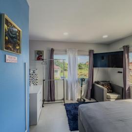 Khepri Soleil Suite - 10min from UVF Airport, hotel in Vieux Fort