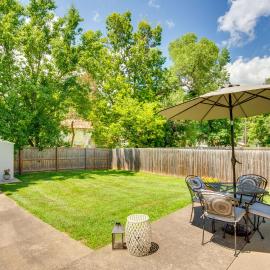 ~ 1 Mi to Shopping & Dining: Quiet St Joseph Home, Hotel in Saint Joseph