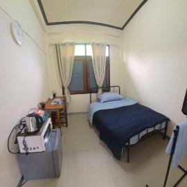 212 Cozy room with fan and private balcony