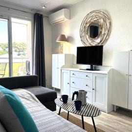Studio cabine 4 couchages à Bormes-les-Mimosas avec climatisation et parking - FR-1-251-864