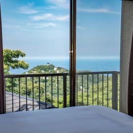 熱海 海炉 天然温泉かけ流し 花火見える 海を望む絶景ヴィラ, hotel in Atami