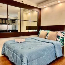 WestParc Cedar Cozy Apartment in the Heart of Alabang, hotell i Manila