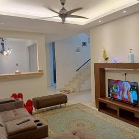 Ziroz Homestay Murah Melaka, hotel in Kampong Alor