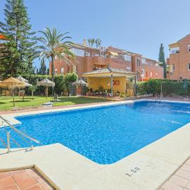 Sevilla Sunshine - Vacacional Sevilla, hotel v destinácii Tomares