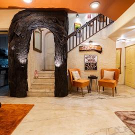 Soho Nest 4-Bedrooms Spacez Wooden House, Hotel in Mumbai