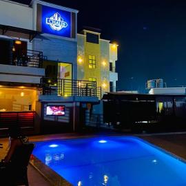 Chalis Apartment
