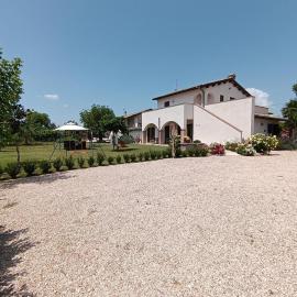 L'Antico Fienile, hotel a Montefalco