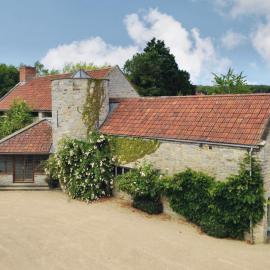 Hill House, Spectacular Rural Home With Hot Tub, hotel in Shapwick