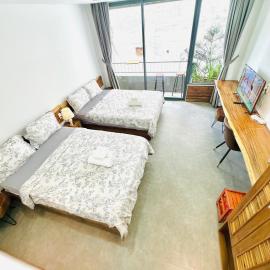 306MSNK Luxe Twin Studio l Balcony & Kitchen