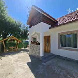 Altan's Gold, hotell i Hangu