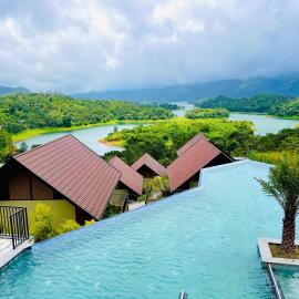 Manjoora Saddles Resorts & Spa, Hotel in Padinjarathara