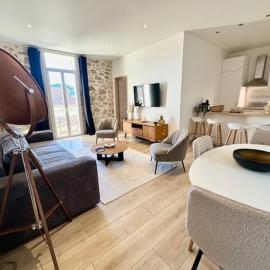 MAGNIFIQUE 3 P AVEC BALCON VUE PROXIMITE PLAGE, hotel u gradu Antib