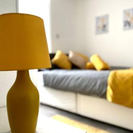 Modern Private En-suite With Kitchenette, hotel in Borehamwood