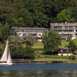 PlusNaturHotel direkt am Ederseeufer Waldhotel Wiesemann und Ferienapartments, hotel din Waldeck