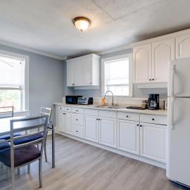 6 Mi to Historic Leesburg: Apt w/ On-Site Dining