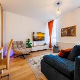Zenith Suite Residence- City Centre, Free Parking by StayNest