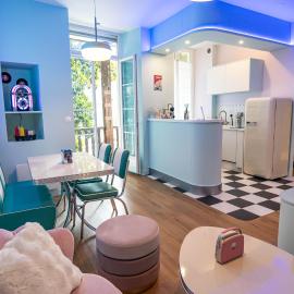 la Diner Room, hotell Paus