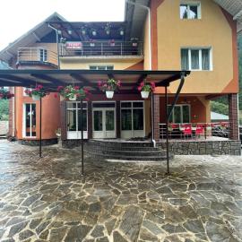 Pensiunea Pe drumuri de munte, hotel en Borca