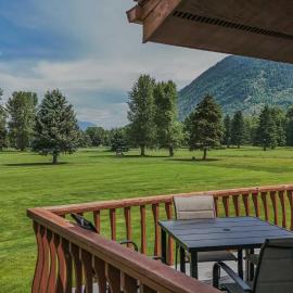 Glacier Vista Golf Getaway, Hotel in West Glacier