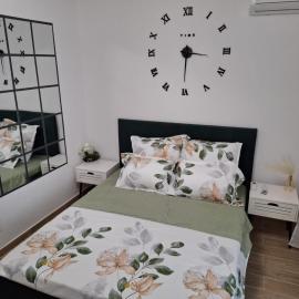 McShane Studio 1 - Parking, hotel em Dudu