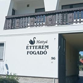 Hattyú Fogadó, Hotel in Tata