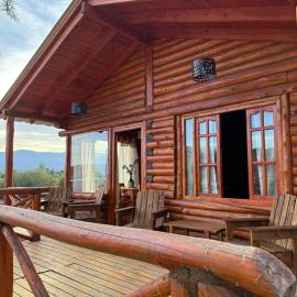 Cabaña Los Abuelos para 6 personas, hotel sa Coronel Moldes
