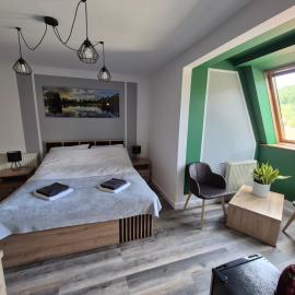 Apartamenty Amadeus & Trattoria Matteo e Raffaello, Hotel in Stronie Śląskie