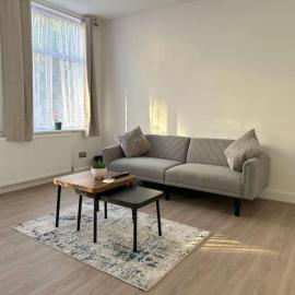 Stylish 1-bedroom apartment, hotel in Woolwich