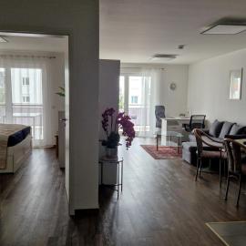 Ama - viel Platz, großer Balkon, barrierearm