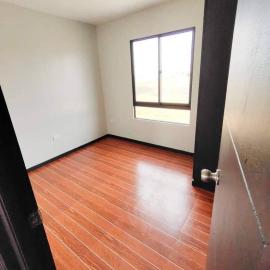 TMT Richelle apartment, hotel u gradu Tarlak