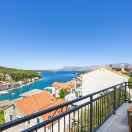 Rosa, hotel u gradu Povlja