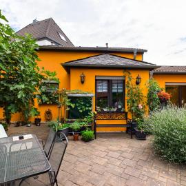 House Felecia - Phantasialand, Therme Euskirchen, Eifel-Region