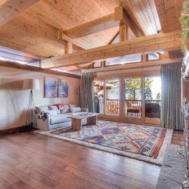 Crystal Shores Villa Lake Views & Hiking