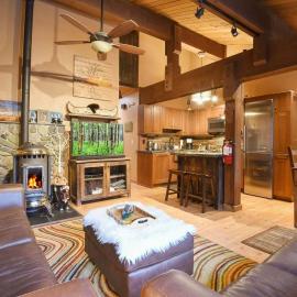 North Lake Tahoe Alpine Retreat 5 Min to Skiing, hotel en Alpine Meadows