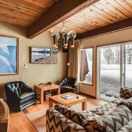 Comfy Alpine Meadows Endless fun، فندق في Alpine Meadows