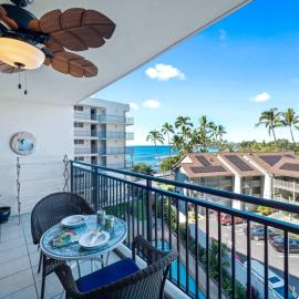 Kolu Honu - Stunning Beachfront Condo for 2, Hotel in Kailua-Kona