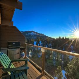Scenic Escape - BEST views of Lake Tahoe، فندق في ستيتلاين