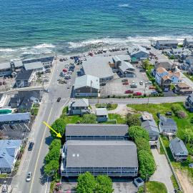 All is Wells Incredible Location Walk to Beach