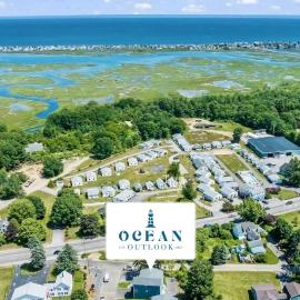 Large Family Retreat Near Beach Private Decks, hotel in Wells