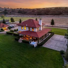Foxen Canyon Retreat by Paradise Retreats