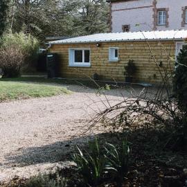 Chambre indépendante avec salle de bain et toilettes, Hotel in Romilly-sur-Andelle