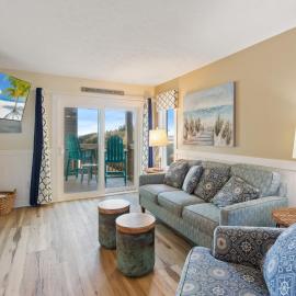 SO5A - Oceanside Bungalow, hotel in Kill Devil Hills