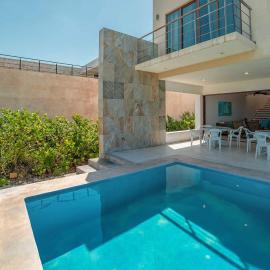 Beachfront Villas with Private Pool Steps to the Sea!