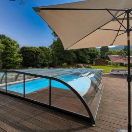 Chambre familiale avec piscine et SPA à Anould - FR-1-589-708, hotel in Anould