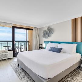 Paradis By Casanita - Oceanfront Lux Designer Suite