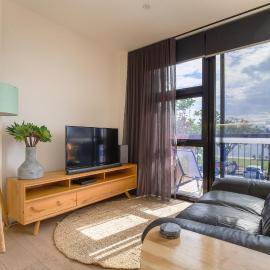Cosy 2-bed Bridgeview Apartments with River View